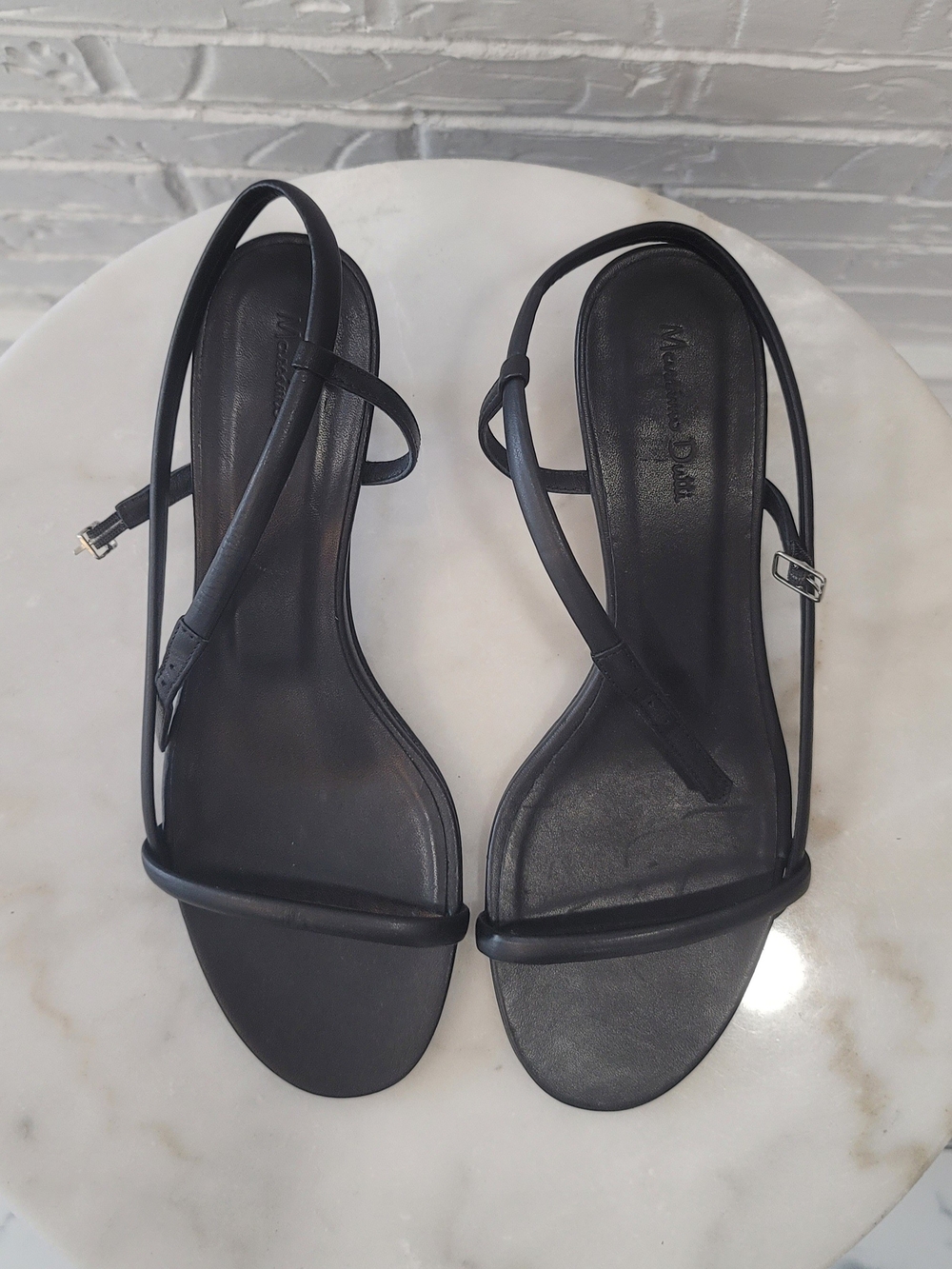 MASSIMO DUTTI Minimalist Strappy Genuine Leather kitten heel sandals size 39/8